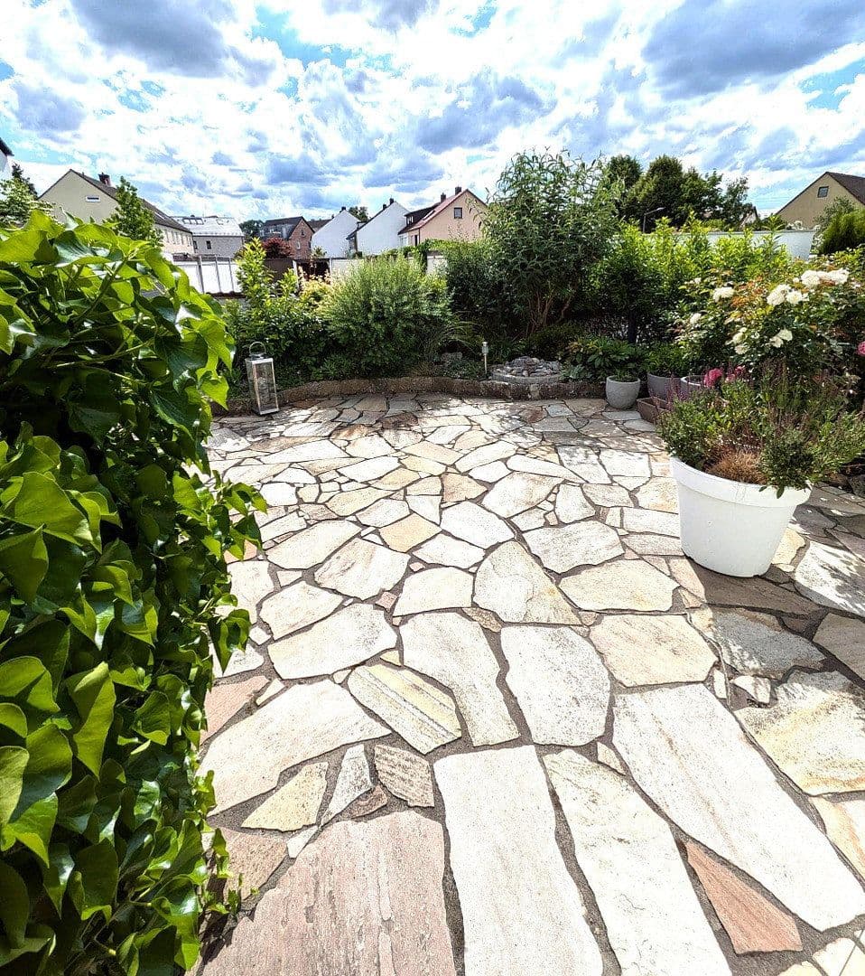 Pronájem domu 135 m², pozemek 147 m², Stein, Bavorsko Pronájem domu 135 m², pozemek 147 m², Stein, Bavorsko