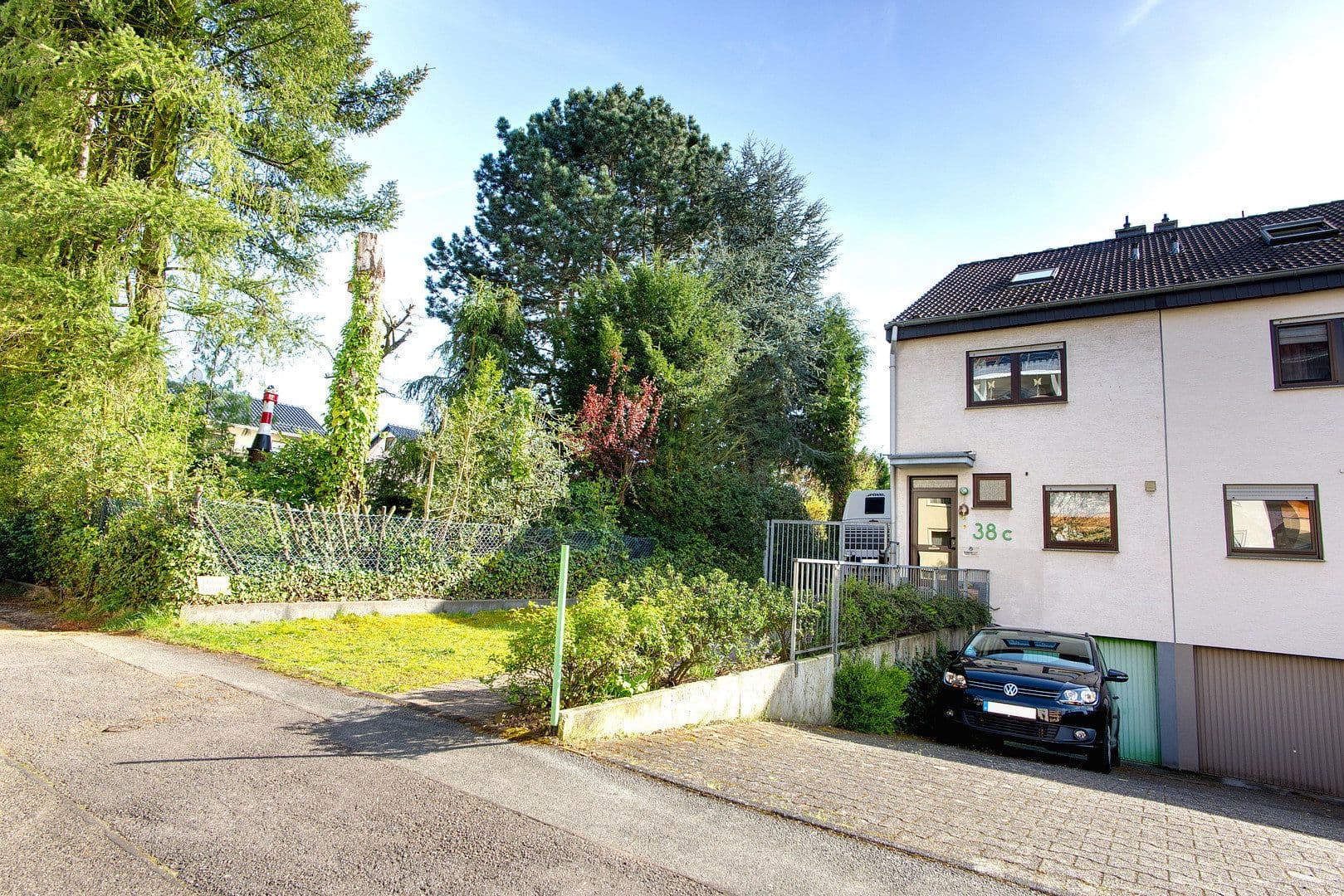 Prodej domu 129 m², pozemek 330 m², Leverkusen, Severní Porýní-Vestfálsko Prodej domu 129 m², pozemek 330 m², Leverkusen, Severní Porýní-Vestfálsko