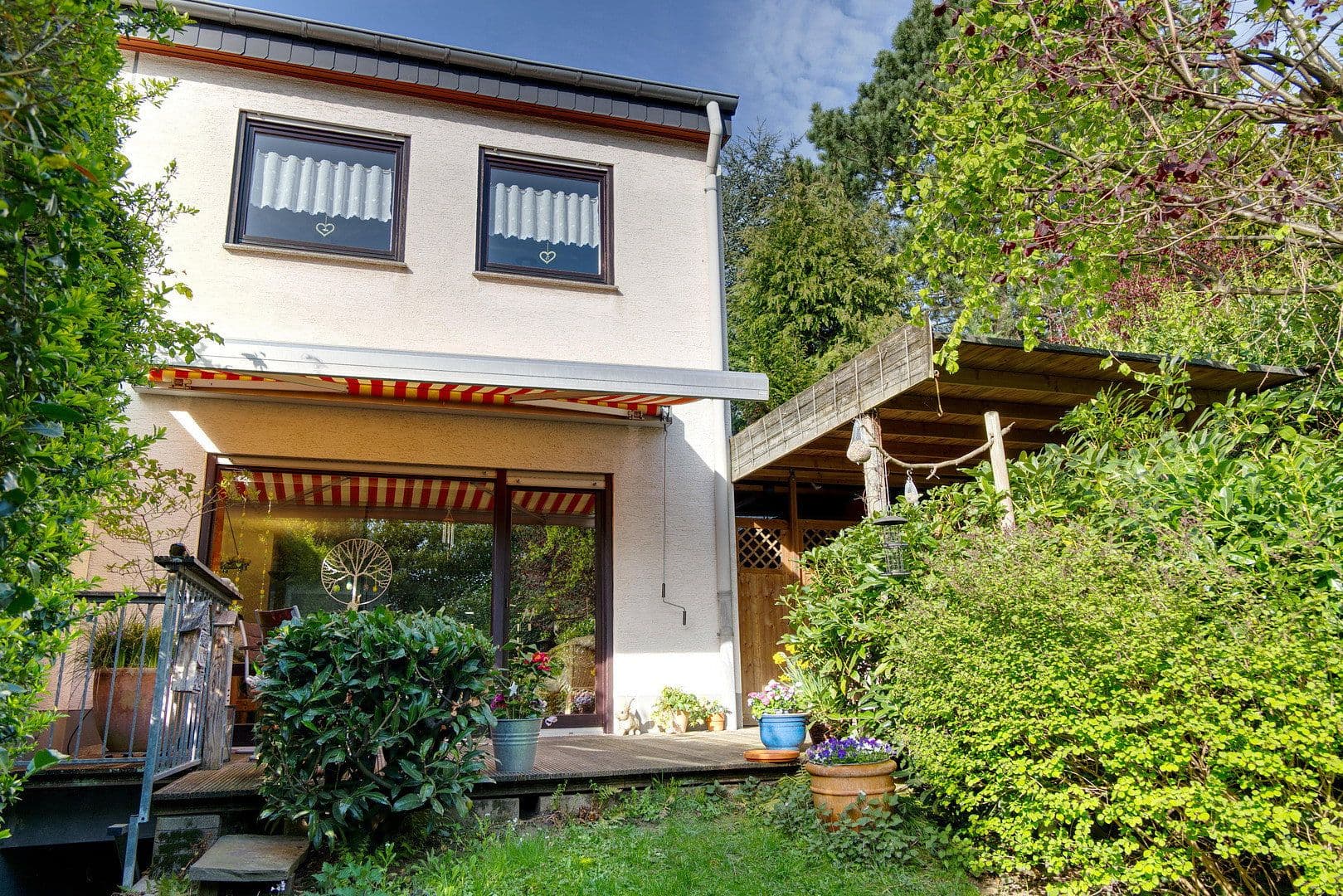 Prodej domu 129 m², pozemek 330 m², Leverkusen, Severní Porýní-Vestfálsko Prodej domu 129 m², pozemek 330 m², Leverkusen, Severní Porýní-Vestfálsko