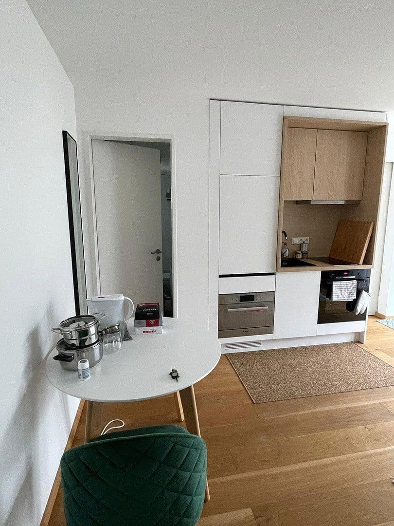 Pronájem bytu 2+1 34 m², Kiefernstrasse 25, München, Bavorsko Pronájem bytu 2+1 34 m², Kiefernstrasse 25, München, Bavorsko