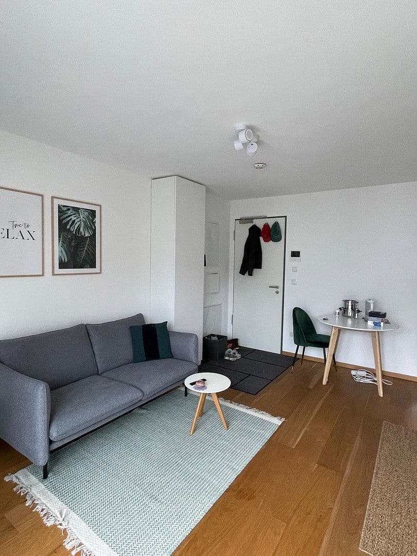 Pronájem bytu 2+1 34 m², Kiefernstrasse 25, München, Bavorsko Pronájem bytu 2+1 34 m², Kiefernstrasse 25, München, Bavorsko