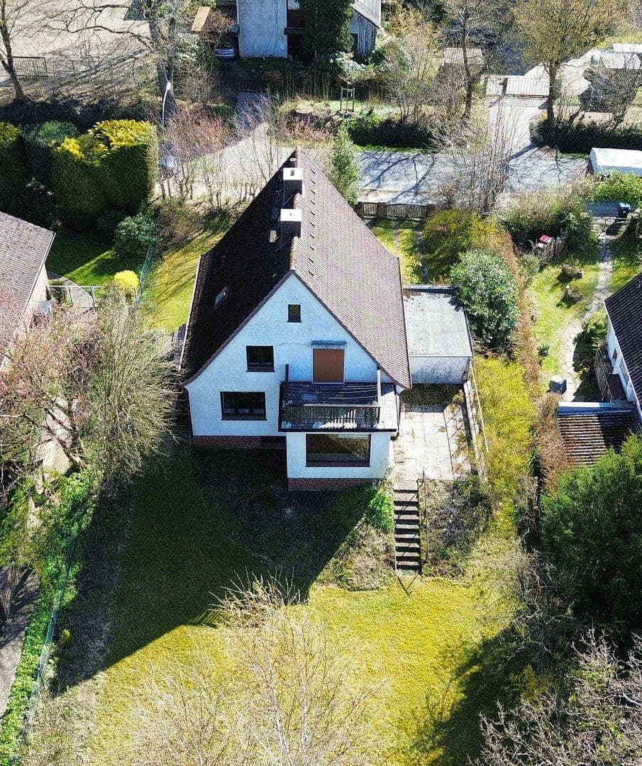 Prodej domu 114 m², pozemek 1.214 m², Ohlstedter Straße 32, Hamburg, Hamburg Prodej domu 114 m², pozemek 1.214 m², Ohlstedter Straße 32, Hamburg, Hamburg