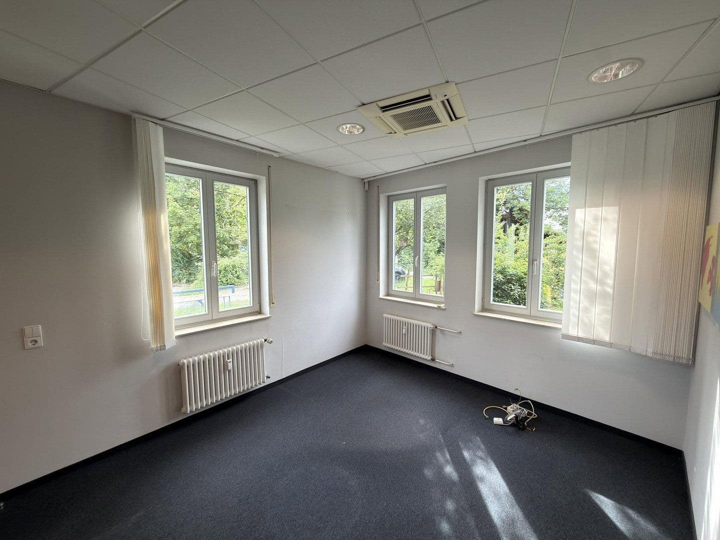 Pronájem kanceláře 108 m², Am Burger Platz 1, Kirchzarten, Bádensko-Württembersko Pronájem kanceláře 108 m², Am Burger Platz 1, Kirchzarten, Bádensko-Württembersko