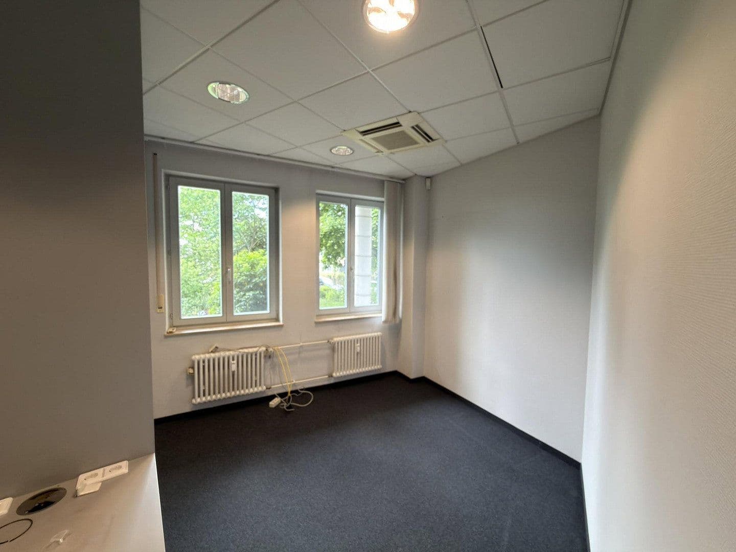 Pronájem kanceláře 108 m², Am Burger Platz 1, Kirchzarten, Bádensko-Württembersko Pronájem kanceláře 108 m², Am Burger Platz 1, Kirchzarten, Bádensko-Württembersko
