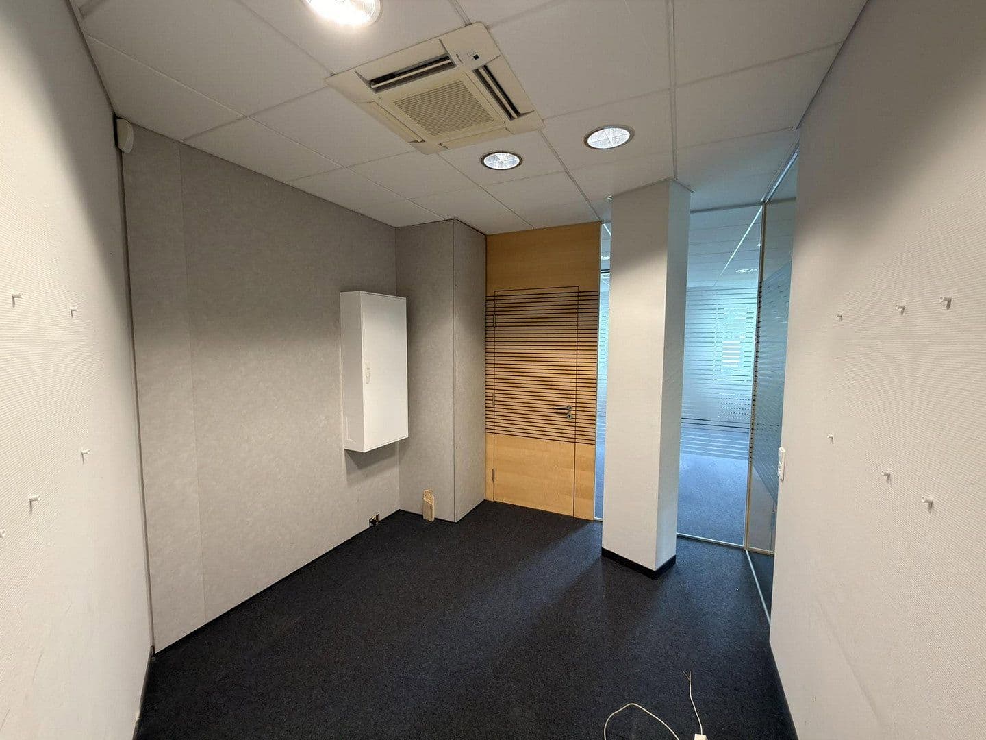 Pronájem kanceláře 108 m², Am Burger Platz 1, Kirchzarten, Bádensko-Württembersko Pronájem kanceláře 108 m², Am Burger Platz 1, Kirchzarten, Bádensko-Württembersko