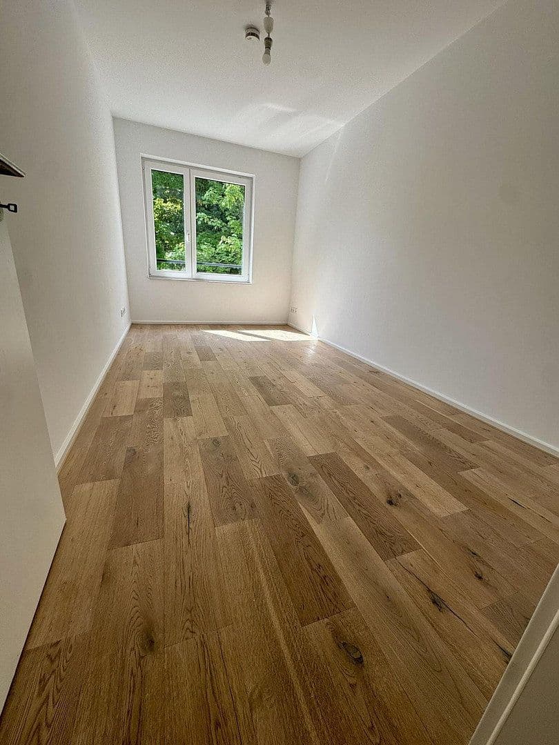 Pronájem domu 150 m², pozemek 100 m², Düsseldorf, Severní Porýní-Vestfálsko Pronájem domu 150 m², pozemek 100 m², Düsseldorf, Severní Porýní-Vestfálsko