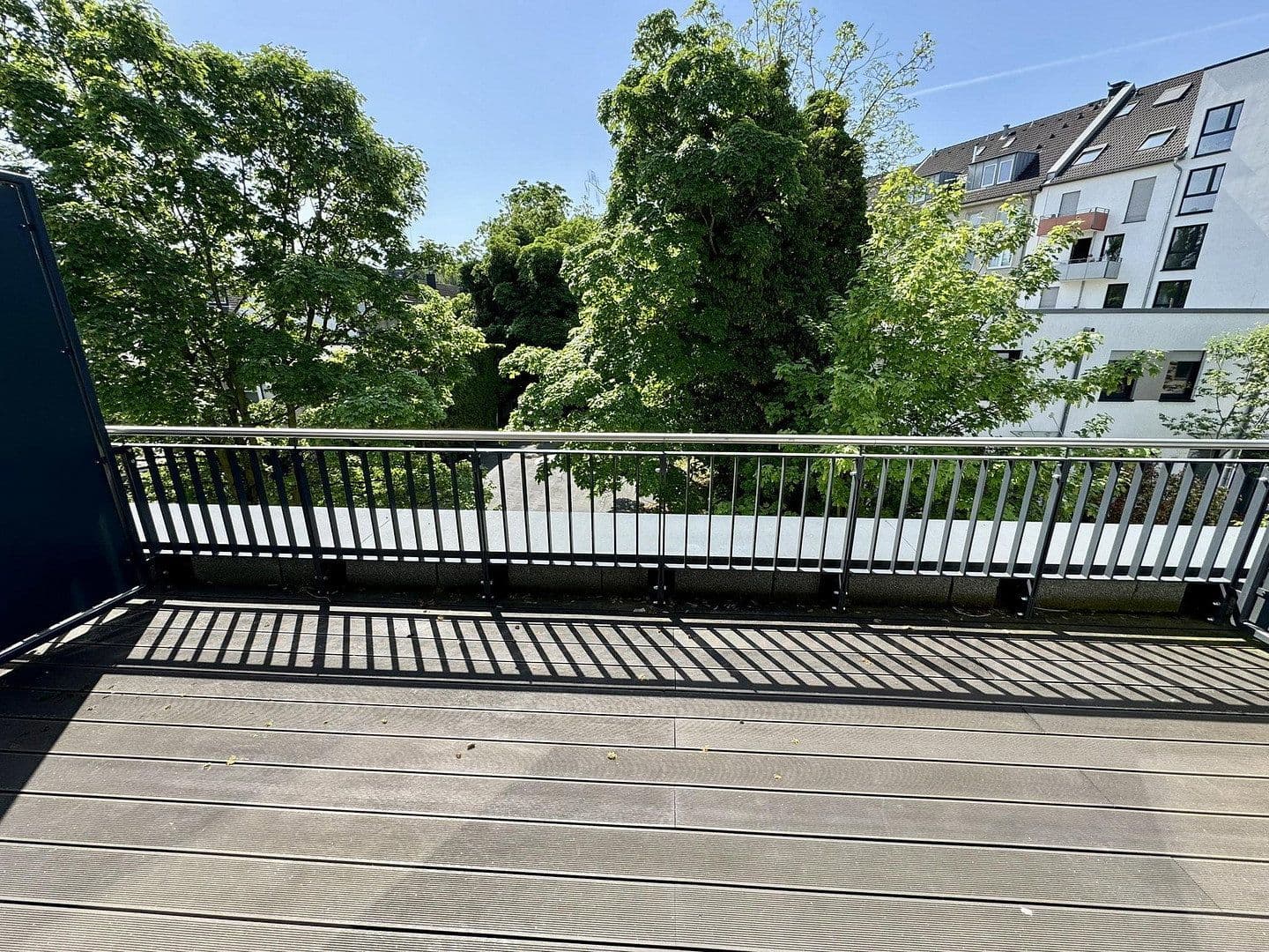 Pronájem domu 150 m², pozemek 100 m², Düsseldorf, Severní Porýní-Vestfálsko Pronájem domu 150 m², pozemek 100 m², Düsseldorf, Severní Porýní-Vestfálsko