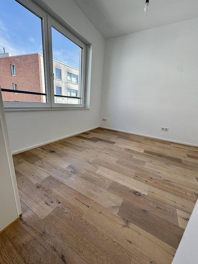 Pronájem domu 150 m², pozemek 100 m², Düsseldorf, Severní Porýní-Vestfálsko Pronájem domu 150 m², pozemek 100 m², Düsseldorf, Severní Porýní-Vestfálsko