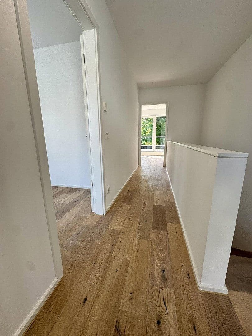 Pronájem domu 150 m², pozemek 100 m², Düsseldorf, Severní Porýní-Vestfálsko Pronájem domu 150 m², pozemek 100 m², Düsseldorf, Severní Porýní-Vestfálsko