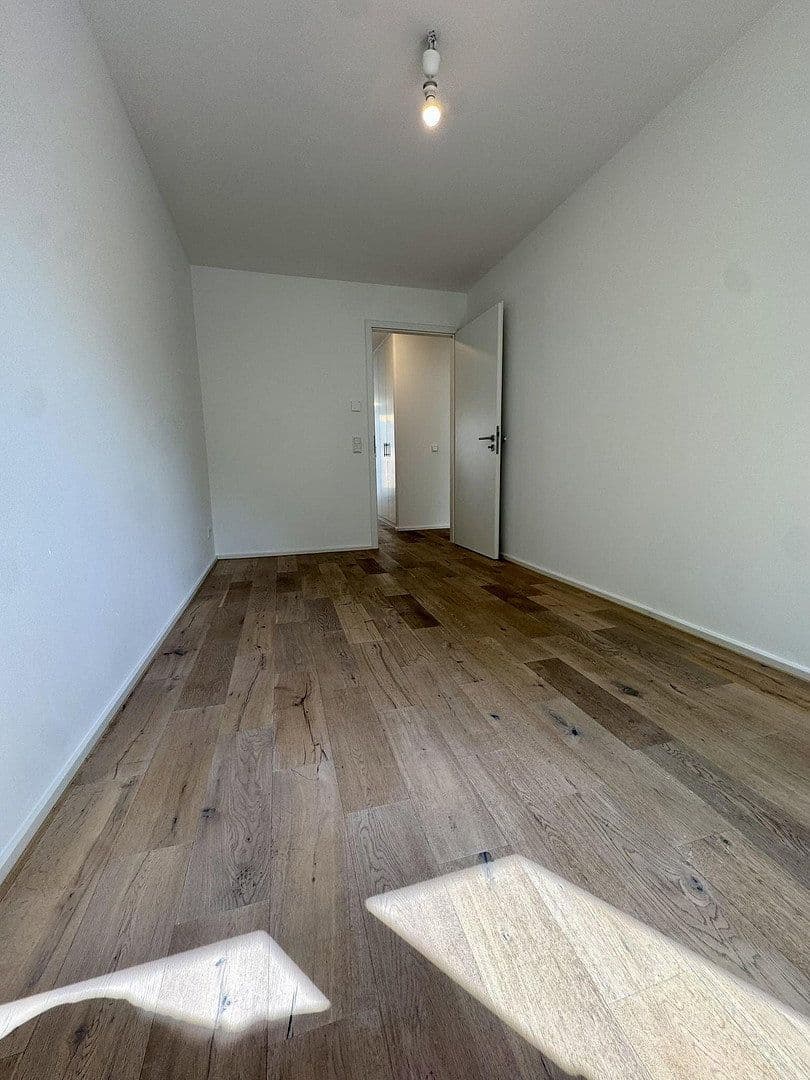 Pronájem domu 150 m², pozemek 100 m², Düsseldorf, Severní Porýní-Vestfálsko Pronájem domu 150 m², pozemek 100 m², Düsseldorf, Severní Porýní-Vestfálsko