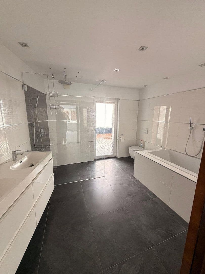 Pronájem bytu 3+1 131 m², Pulheim, Severní Porýní-Vestfálsko Pronájem bytu 3+1 131 m², Pulheim, Severní Porýní-Vestfálsko