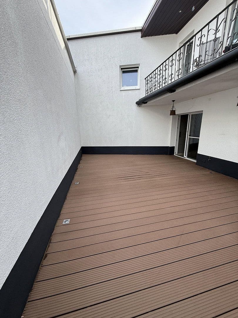 Pronájem bytu 3+1 131 m², Pulheim, Severní Porýní-Vestfálsko Pronájem bytu 3+1 131 m², Pulheim, Severní Porýní-Vestfálsko