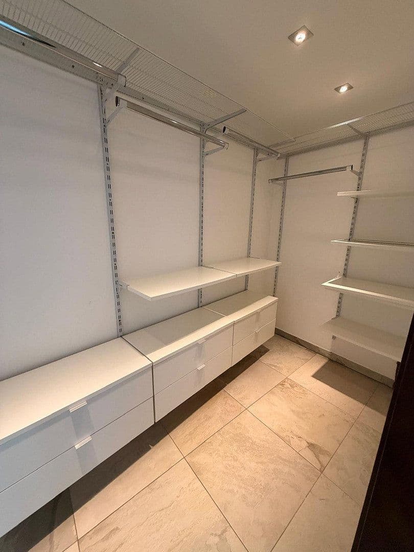 Pronájem bytu 3+1 131 m², Pulheim, Severní Porýní-Vestfálsko Pronájem bytu 3+1 131 m², Pulheim, Severní Porýní-Vestfálsko