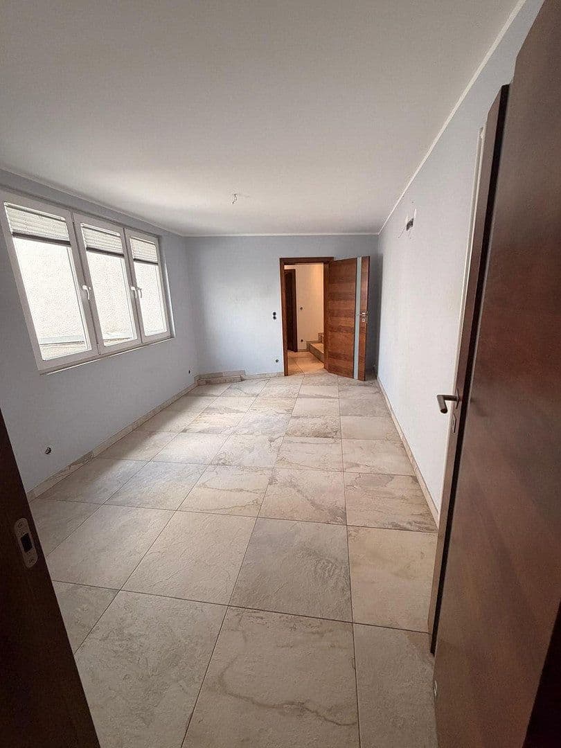 Pronájem bytu 3+1 131 m², Pulheim, Severní Porýní-Vestfálsko Pronájem bytu 3+1 131 m², Pulheim, Severní Porýní-Vestfálsko