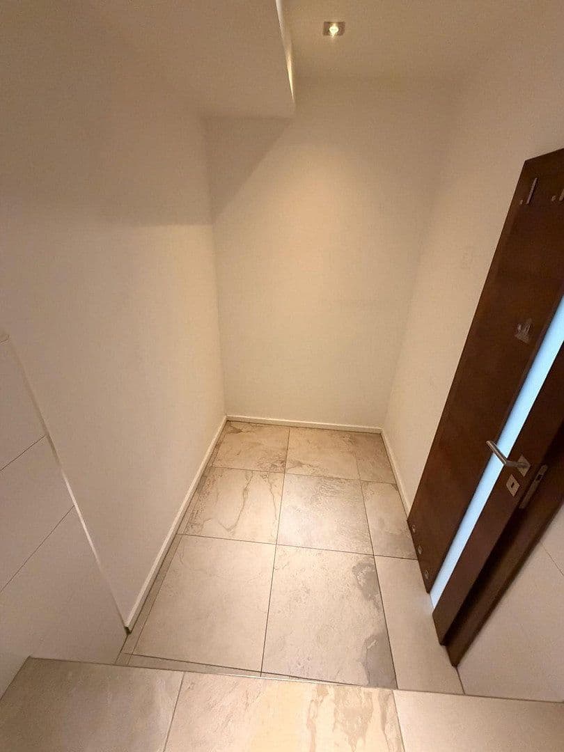 Pronájem bytu 3+1 131 m², Pulheim, Severní Porýní-Vestfálsko Pronájem bytu 3+1 131 m², Pulheim, Severní Porýní-Vestfálsko