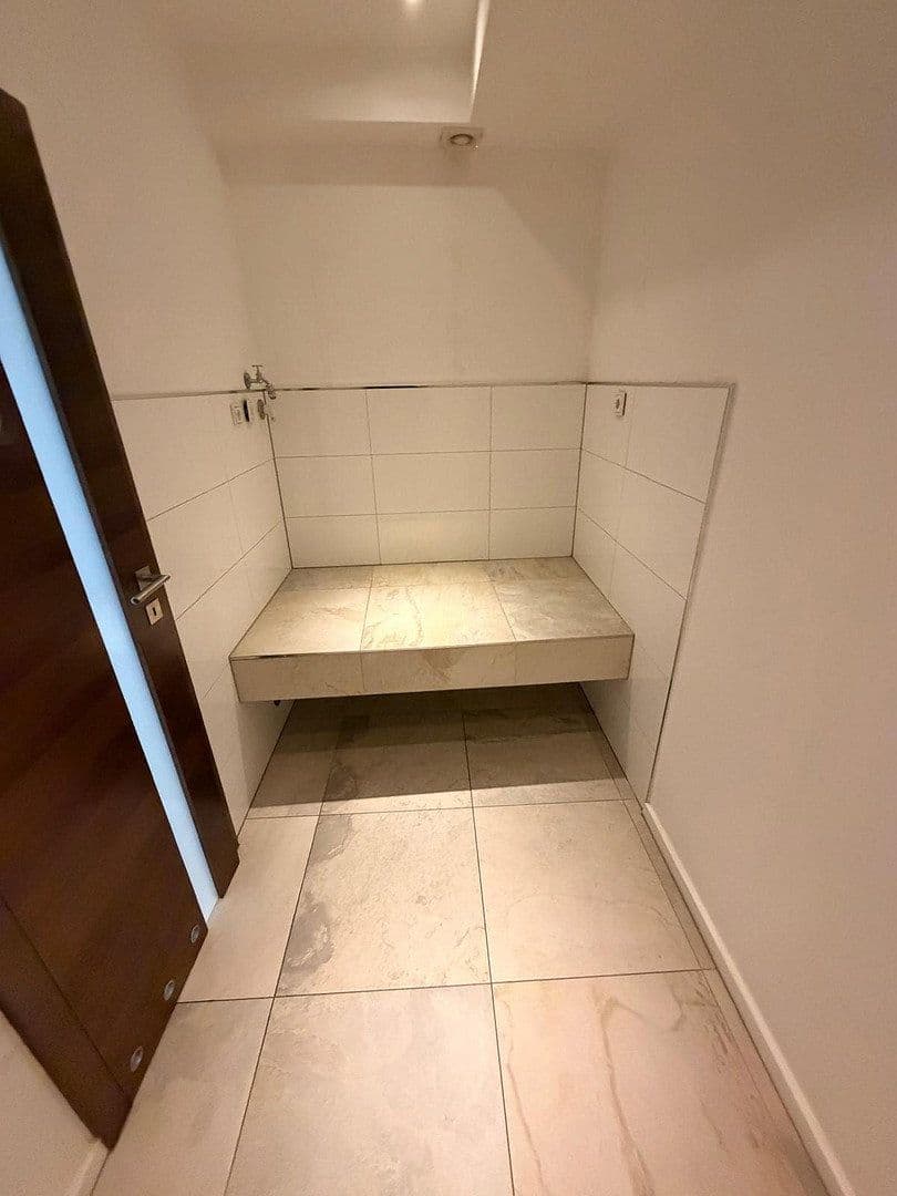 Pronájem bytu 3+1 131 m², Pulheim, Severní Porýní-Vestfálsko Pronájem bytu 3+1 131 m², Pulheim, Severní Porýní-Vestfálsko