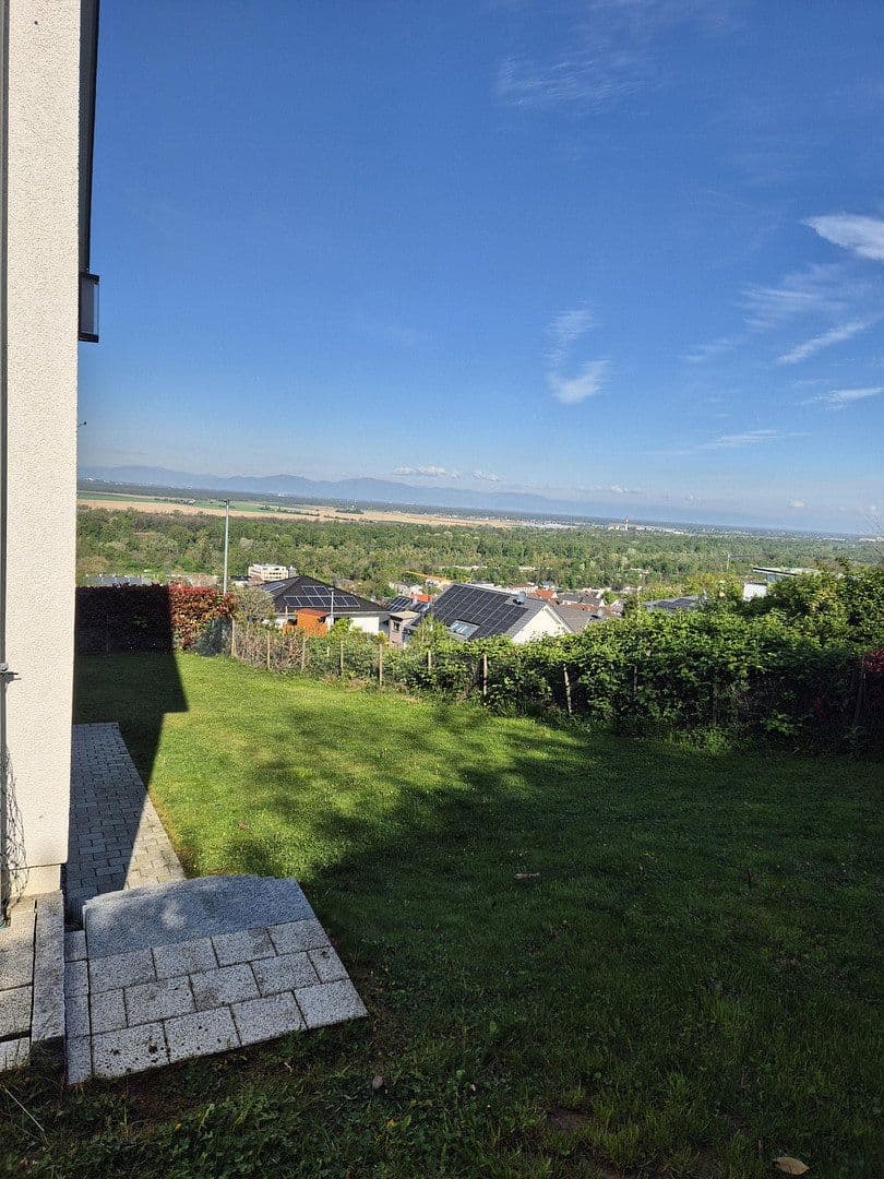 Prodej domu 245 m², pozemek 790 m², Bad Bellingen, Bádensko-Württembersko Prodej domu 245 m², pozemek 790 m², Bad Bellingen, Bádensko-Württembersko