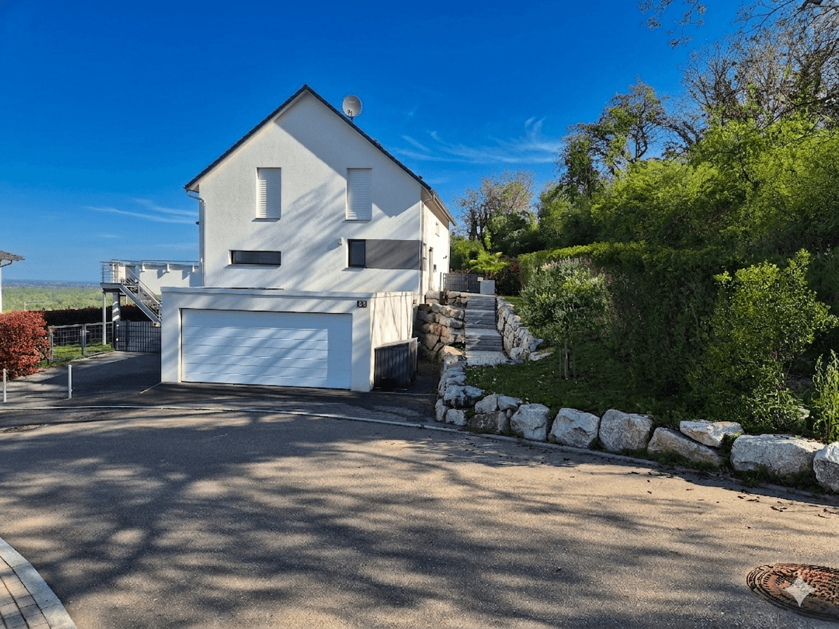 Prodej domu 245 m², pozemek 790 m², Bad Bellingen, Bádensko-Württembersko Prodej domu 245 m², pozemek 790 m², Bad Bellingen, Bádensko-Württembersko