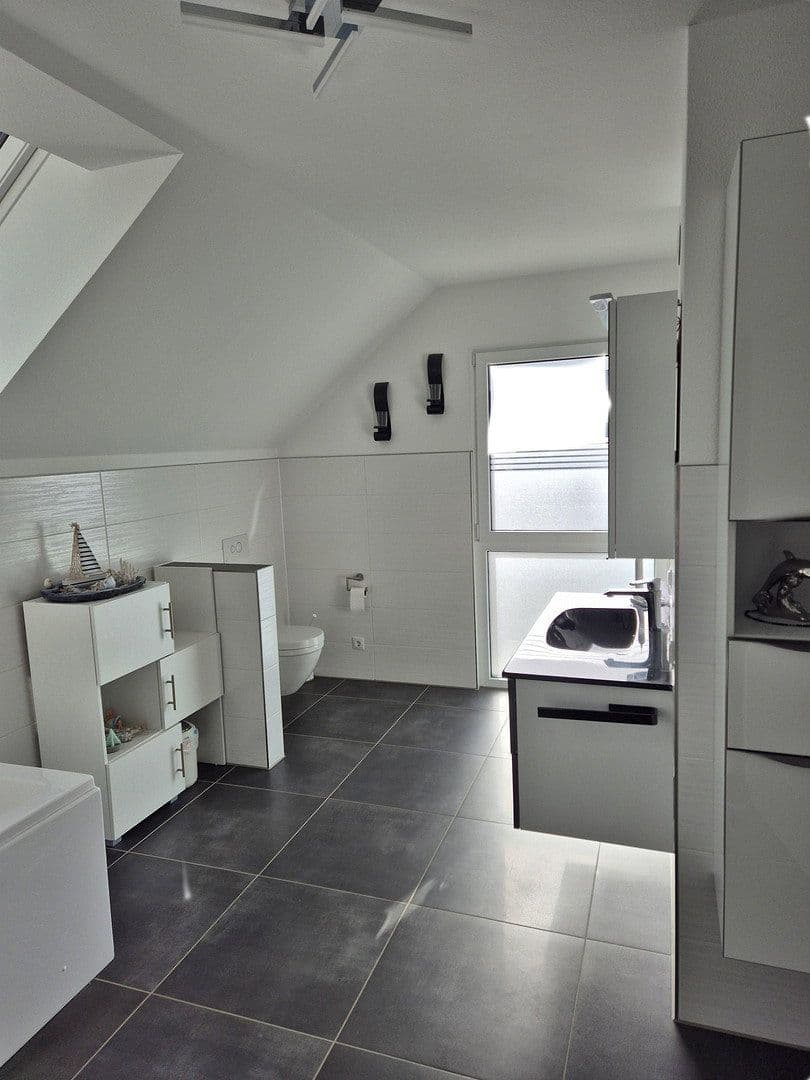 Prodej domu 245 m², pozemek 790 m², Bad Bellingen, Bádensko-Württembersko Prodej domu 245 m², pozemek 790 m², Bad Bellingen, Bádensko-Württembersko