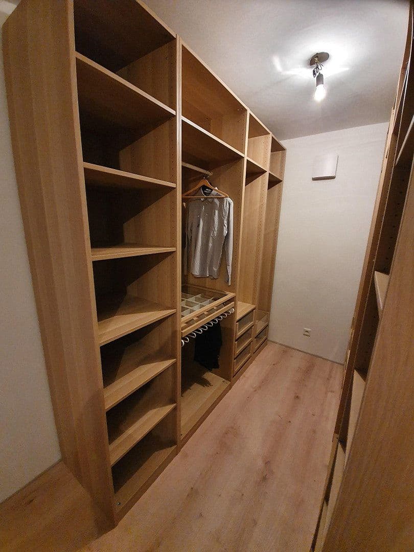 Prodej bytu 7+1 210 m², Burgthann, Bavorsko Prodej bytu 7+1 210 m², Burgthann, Bavorsko