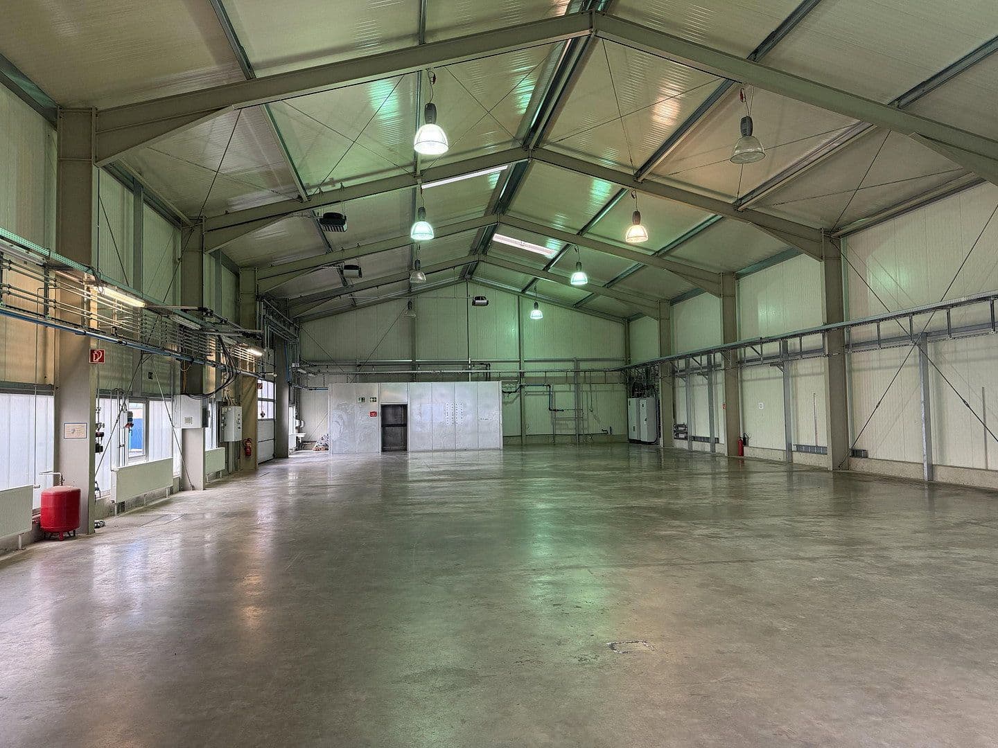 Pronájem nebytového prostoru 588 m², Mühllach 11, Röthenbach an der Pegnitz, Bavorsko Pronájem nebytového prostoru 588 m², Mühllach 11, Röthenbach an der Pegnitz, Bavorsko