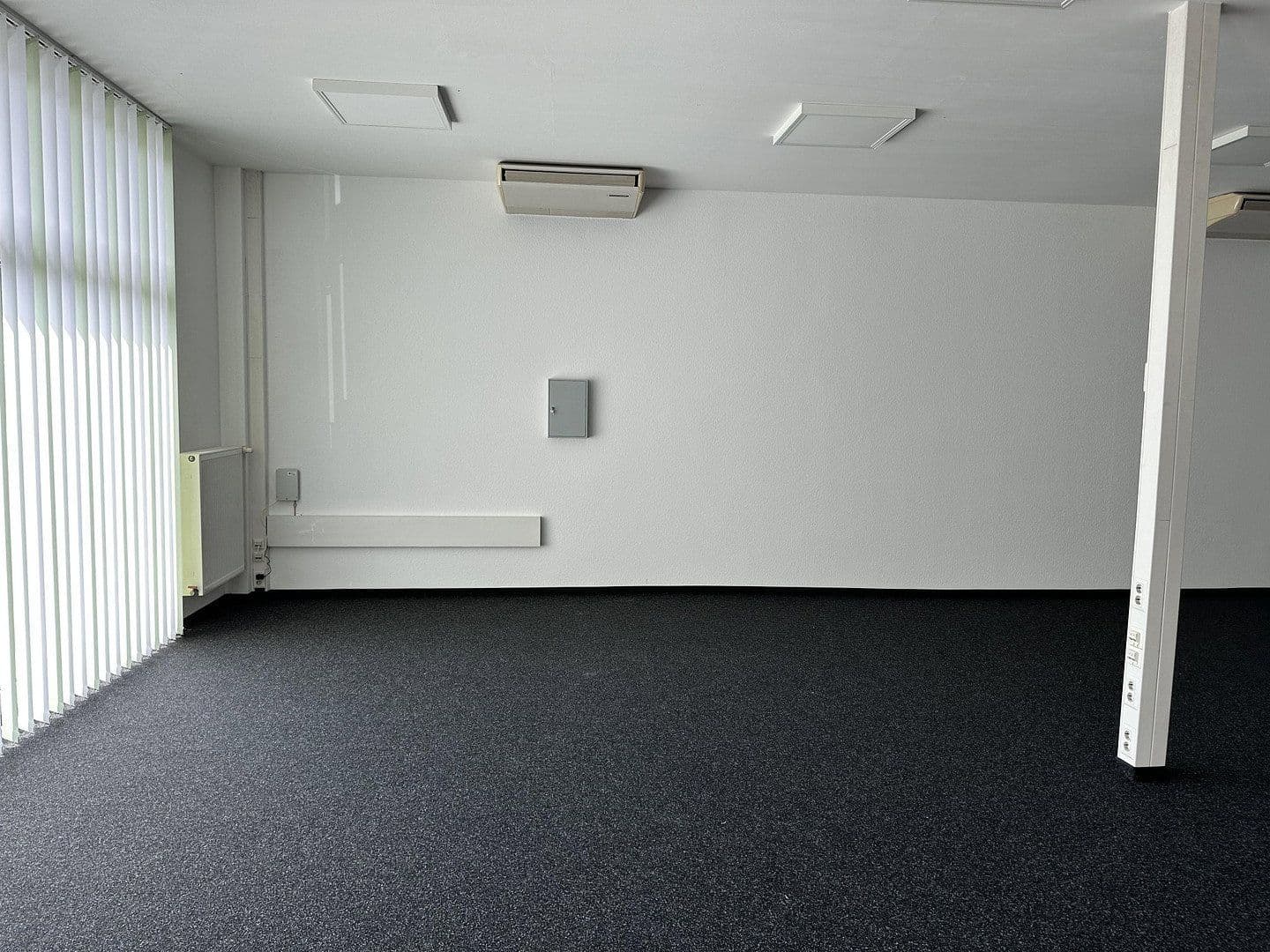 Pronájem nebytového prostoru 588 m², Mühllach 11, Röthenbach an der Pegnitz, Bavorsko Pronájem nebytového prostoru 588 m², Mühllach 11, Röthenbach an der Pegnitz, Bavorsko