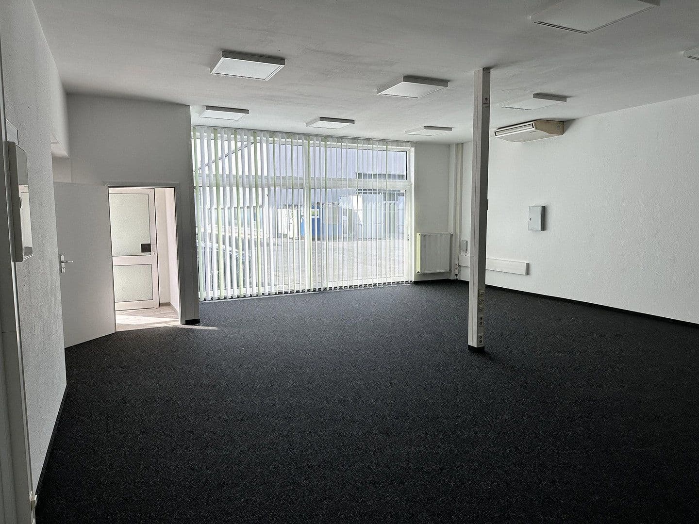 Pronájem nebytového prostoru 588 m², Mühllach 11, Röthenbach an der Pegnitz, Bavorsko Pronájem nebytového prostoru 588 m², Mühllach 11, Röthenbach an der Pegnitz, Bavorsko