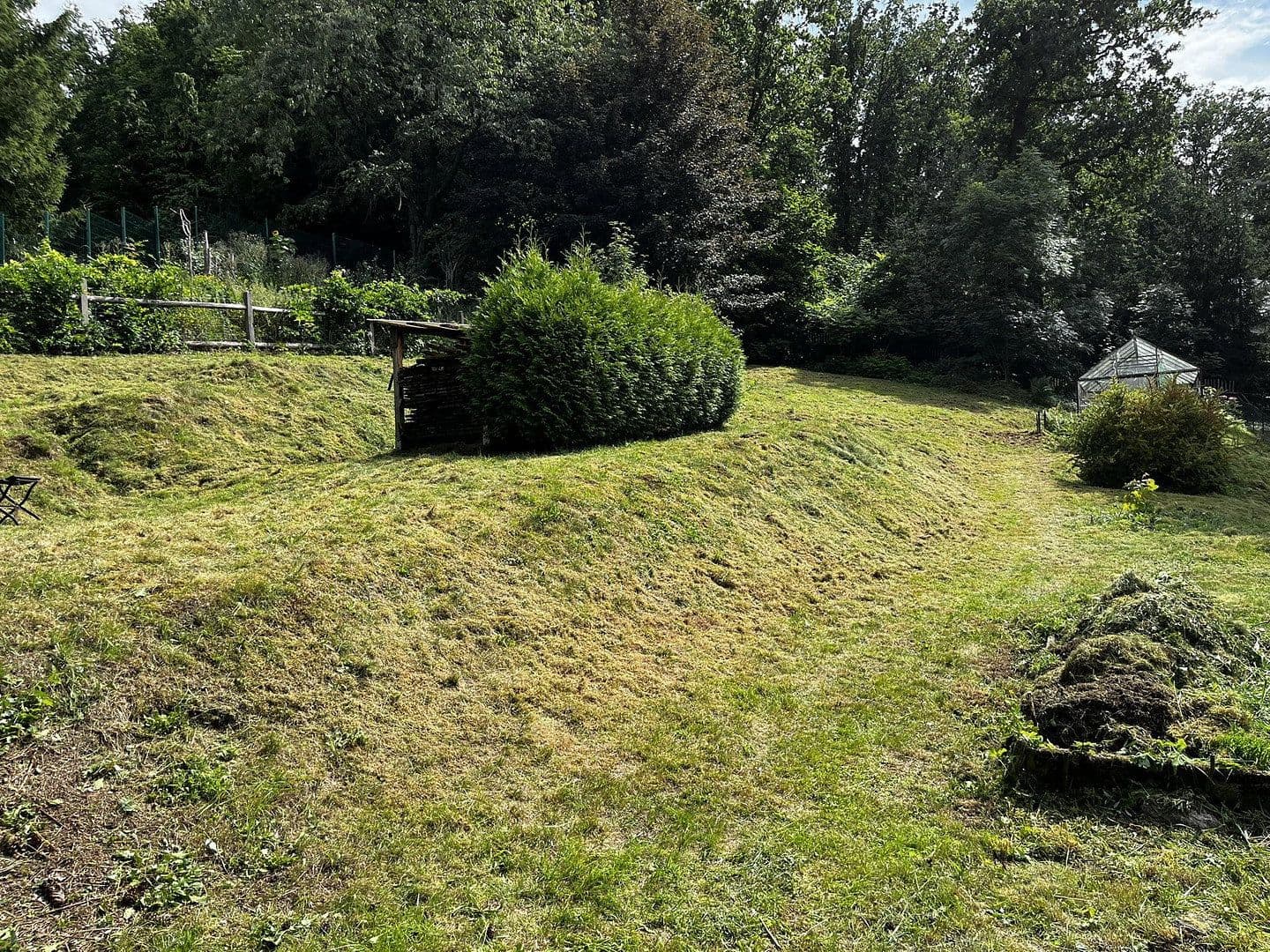 Prodej domu 142 m², pozemek 1.880 m², Chemnitz Einsiedel, Sasko Prodej domu 142 m², pozemek 1.880 m², Chemnitz Einsiedel, Sasko