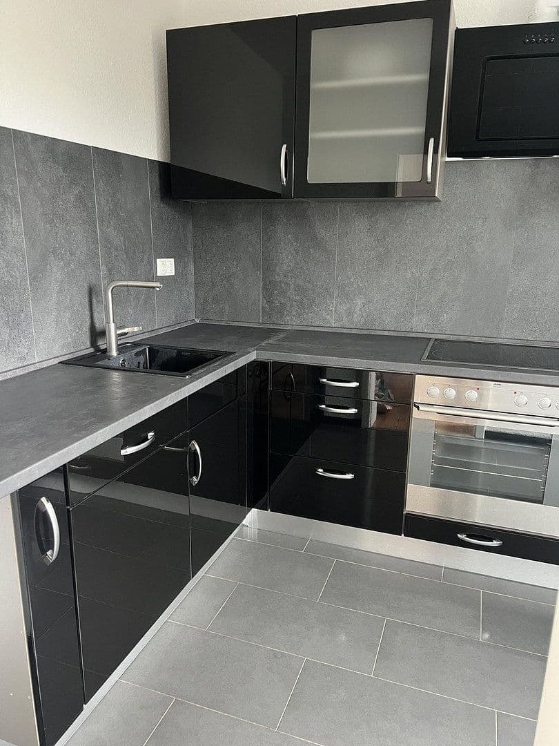 Pronájem bytu 3+kk 105 m², v.d. Leyenstr. 18, Nickenich, Porýní-Falc Pronájem bytu 3+kk 105 m², v.d. Leyenstr. 18, Nickenich, Porýní-Falc