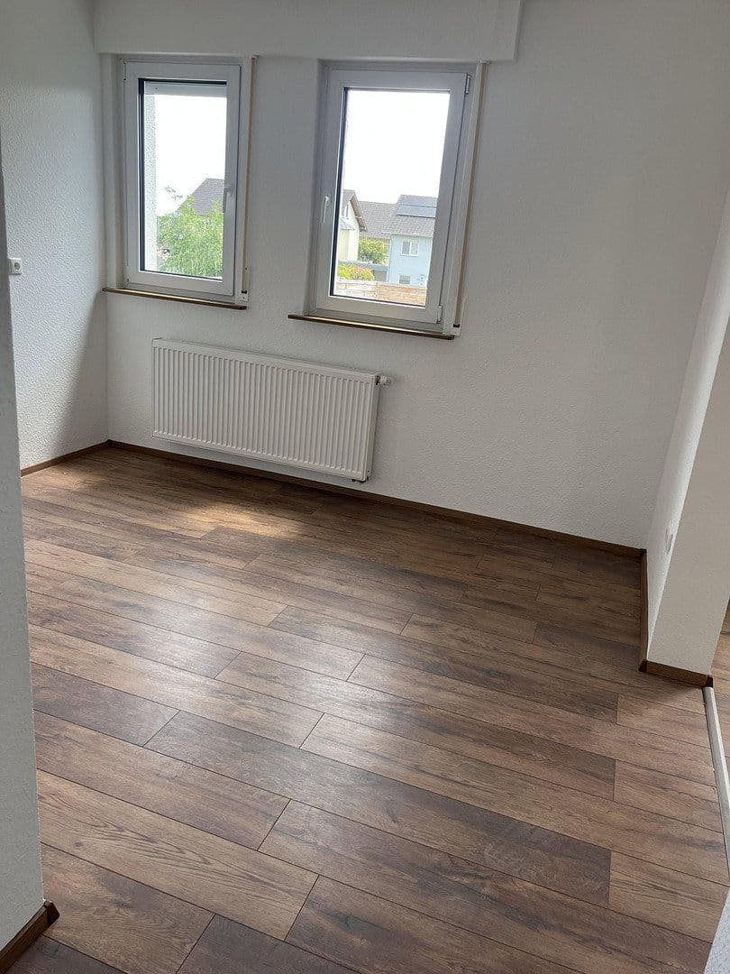 Pronájem bytu 3+kk 105 m², v.d. Leyenstr. 18, Nickenich, Porýní-Falc Pronájem bytu 3+kk 105 m², v.d. Leyenstr. 18, Nickenich, Porýní-Falc