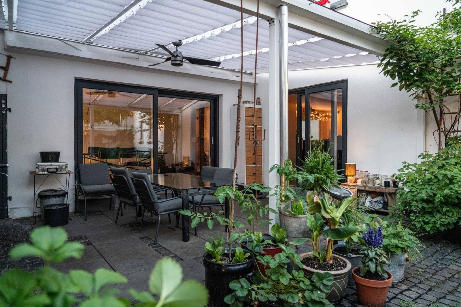 Prodej domu 180 m², pozemek 195 m², Frankfurt am Main, Hessen Prodej domu 180 m², pozemek 195 m², Frankfurt am Main, Hessen