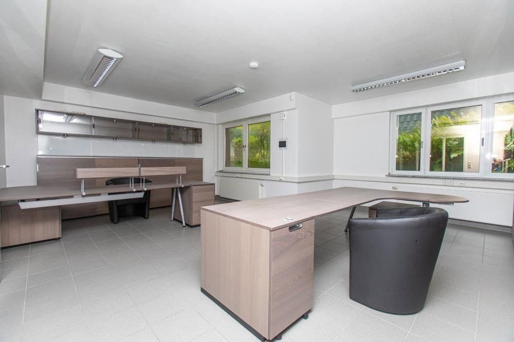 Prodej domu 698 m², pozemek 856 m², Düsseldorf, Severní Porýní-Vestfálsko Prodej domu 698 m², pozemek 856 m², Düsseldorf, Severní Porýní-Vestfálsko