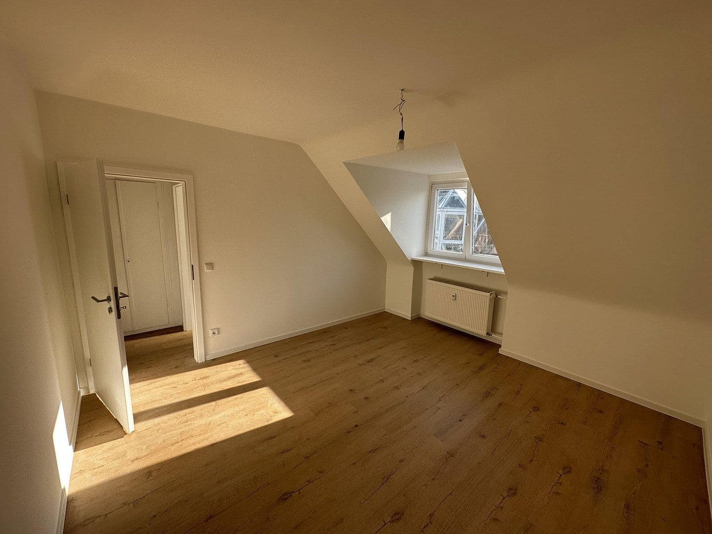 Pronájem bytu 3+1 83 m², Rotwasserstraße, Aschaffenburg, Bavorsko Pronájem bytu 3+1 83 m², Rotwasserstraße, Aschaffenburg, Bavorsko