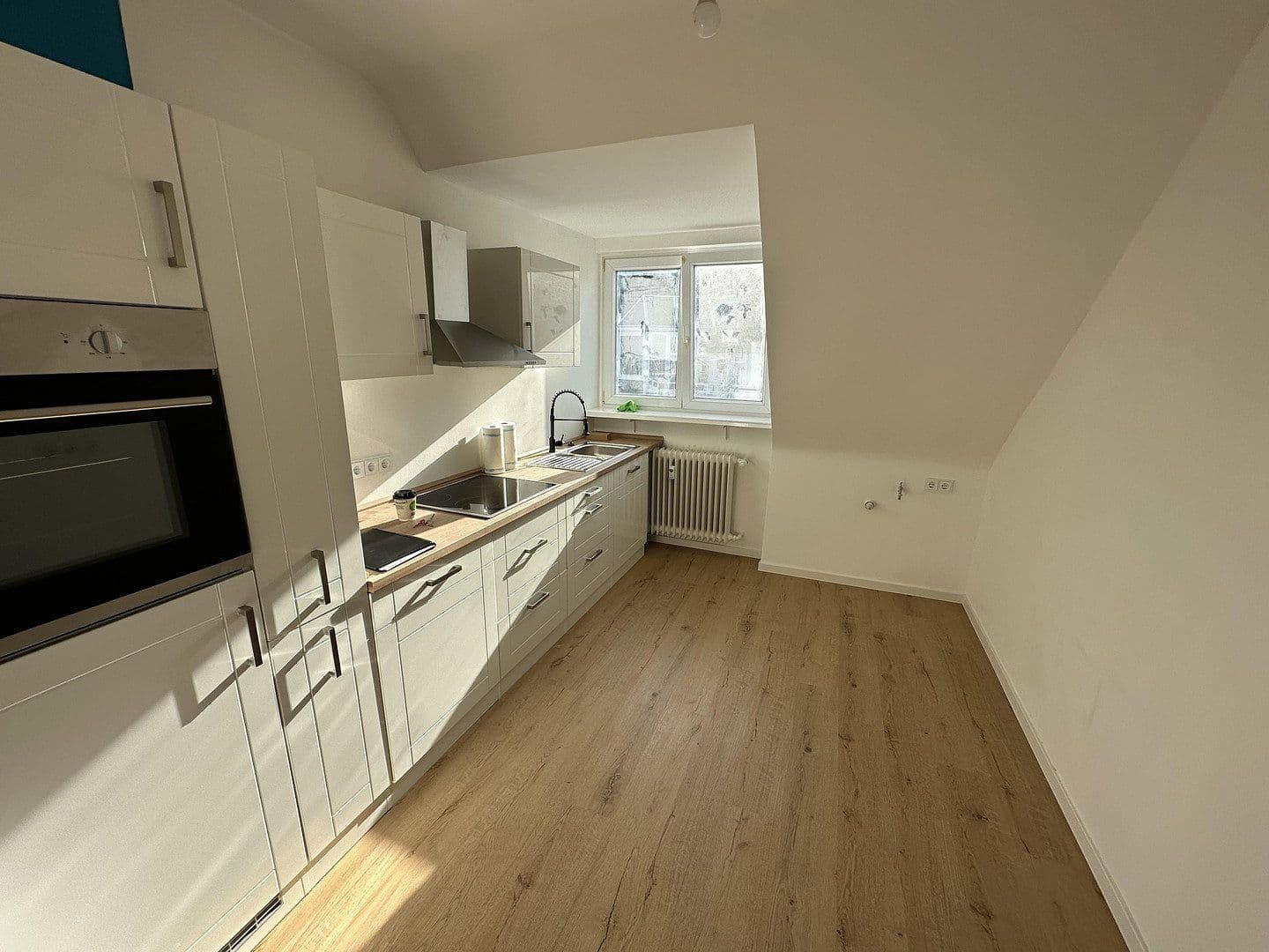 Pronájem bytu 3+1 83 m², Rotwasserstraße, Aschaffenburg, Bavorsko Pronájem bytu 3+1 83 m², Rotwasserstraße, Aschaffenburg, Bavorsko