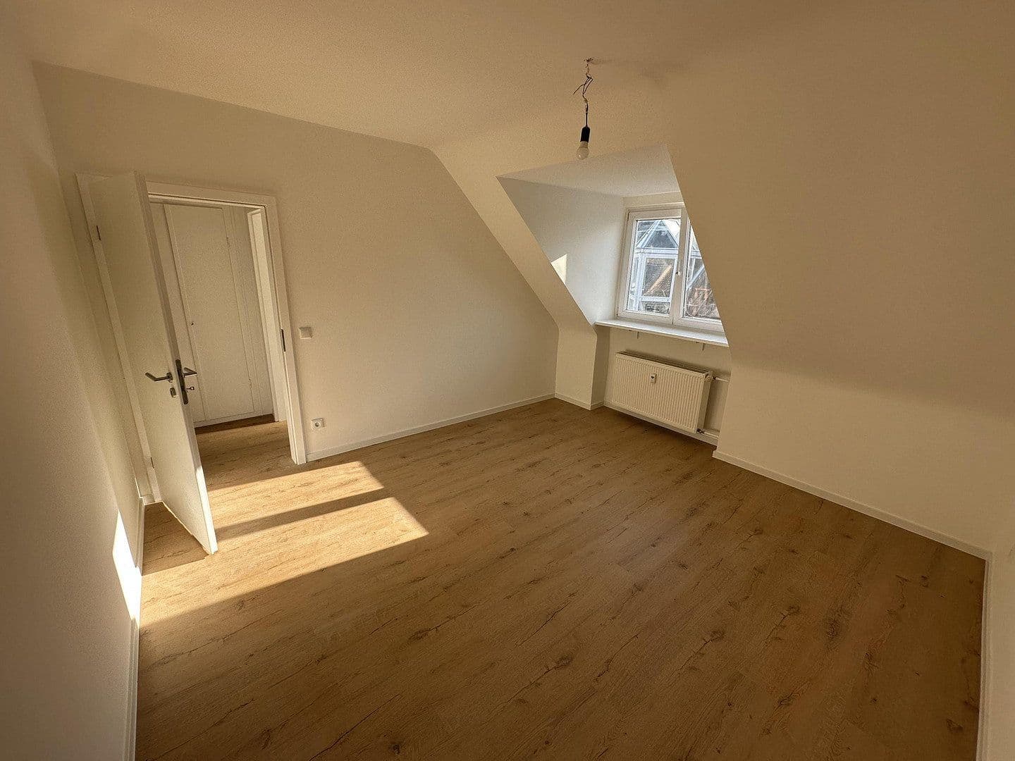 Pronájem bytu 3+1 83 m², Rotwasserstraße, Aschaffenburg, Bavorsko Pronájem bytu 3+1 83 m², Rotwasserstraße, Aschaffenburg, Bavorsko