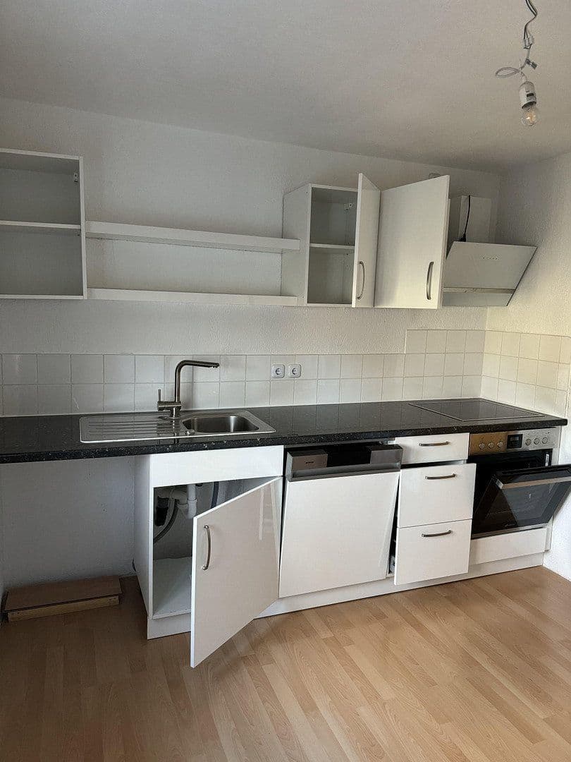 Pronájem bytu 2+kk 49 m², Roggenbachstraße 2, Villingen-Schwenningen, Bádensko-Württembersko Pronájem bytu 2+kk 49 m², Roggenbachstraße 2, Villingen-Schwenningen, Bádensko-Württembersko