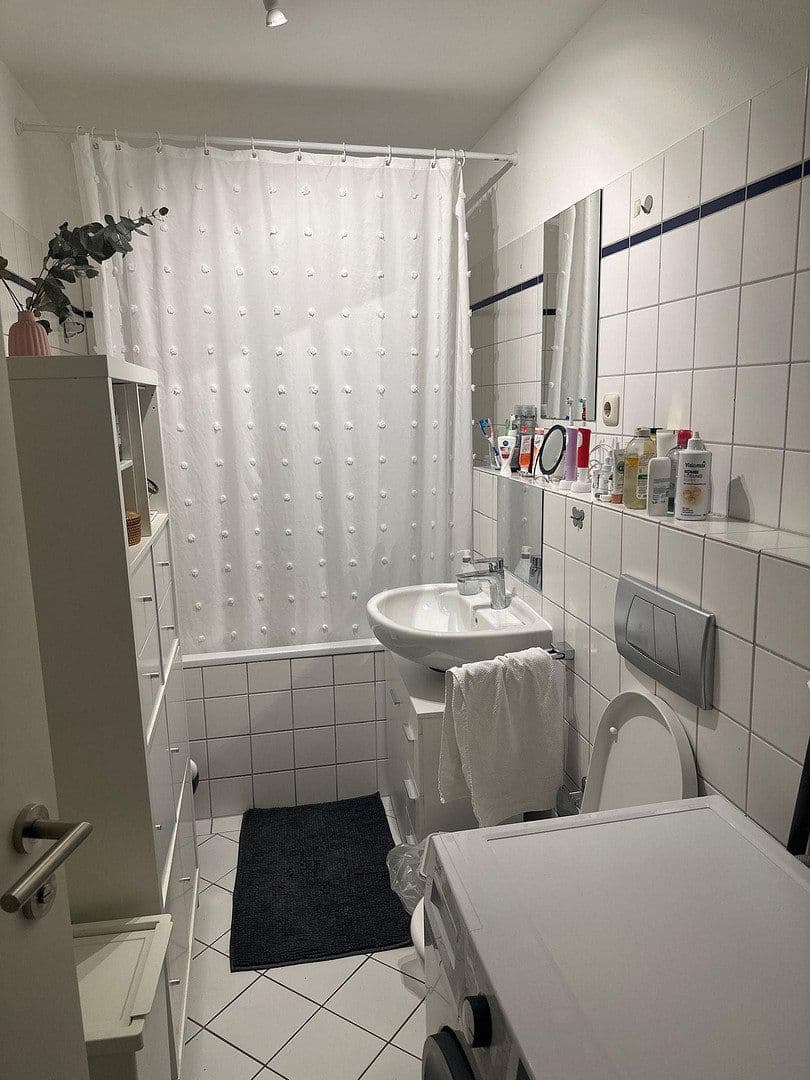 Pronájem bytu 3+1 68 m², Bitterstraße 24, Köln, Severní Porýní-Vestfálsko Pronájem bytu 3+1 68 m², Bitterstraße 24, Köln, Severní Porýní-Vestfálsko