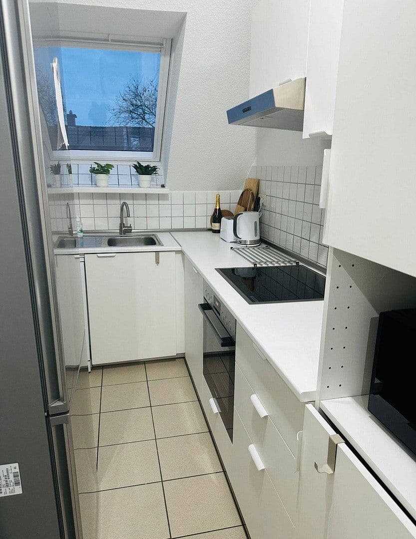Pronájem bytu 3+1 68 m², Bitterstraße 24, Köln, Severní Porýní-Vestfálsko Pronájem bytu 3+1 68 m², Bitterstraße 24, Köln, Severní Porýní-Vestfálsko