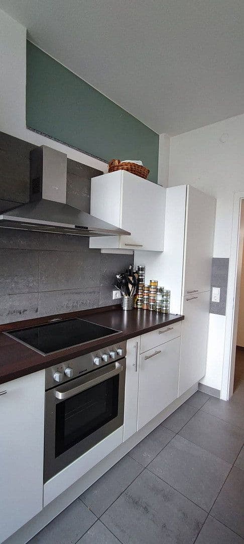 Pronájem bytu 3+1 75 m², Baden-Baden, Bádensko-Württembersko Pronájem bytu 3+1 75 m², Baden-Baden, Bádensko-Württembersko