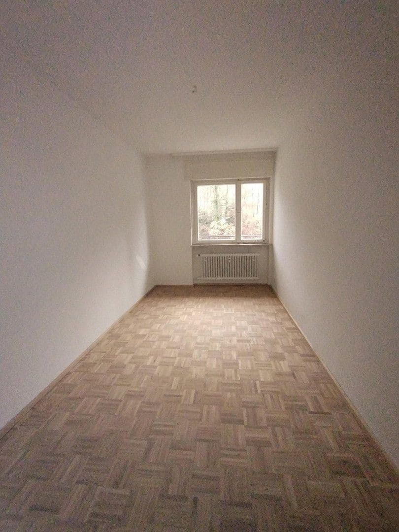 Pronájem bytu 4+1 130 m², Schwimmbadstraße 7, Bad Herrenalb, Bádensko-Württembersko Pronájem bytu 4+1 130 m², Schwimmbadstraße 7, Bad Herrenalb, Bádensko-Württembersko