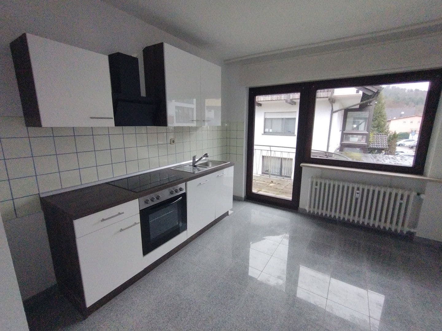 Pronájem bytu 4+1 130 m², Schwimmbadstraße 7, Bad Herrenalb, Bádensko-Württembersko Pronájem bytu 4+1 130 m², Schwimmbadstraße 7, Bad Herrenalb, Bádensko-Württembersko