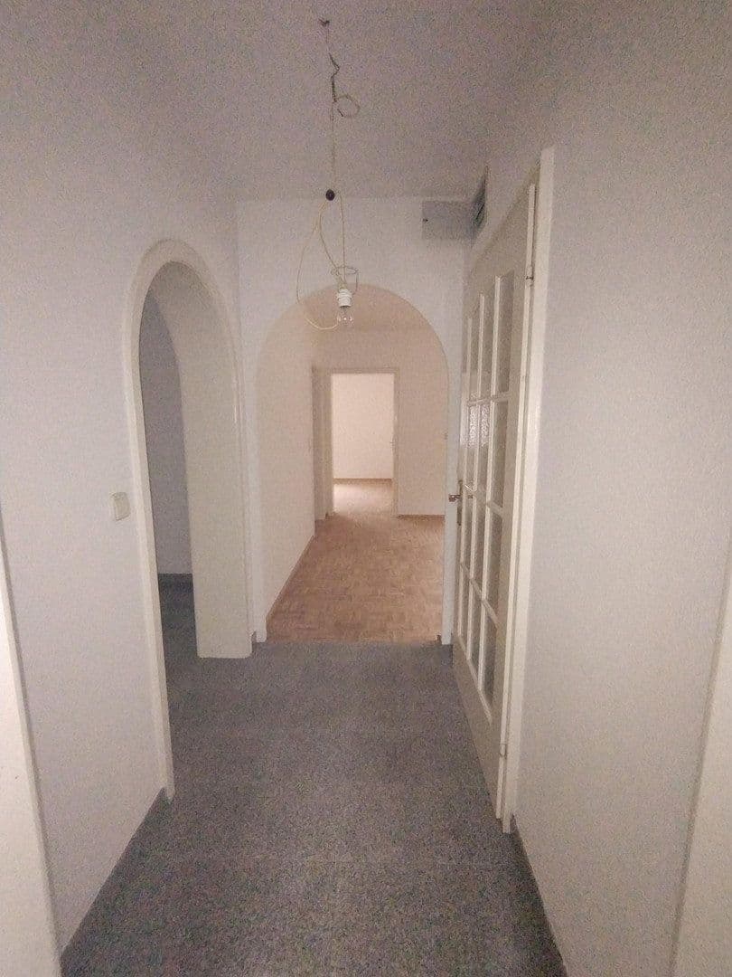 Pronájem bytu 4+1 130 m², Schwimmbadstraße 7, Bad Herrenalb, Bádensko-Württembersko Pronájem bytu 4+1 130 m², Schwimmbadstraße 7, Bad Herrenalb, Bádensko-Württembersko