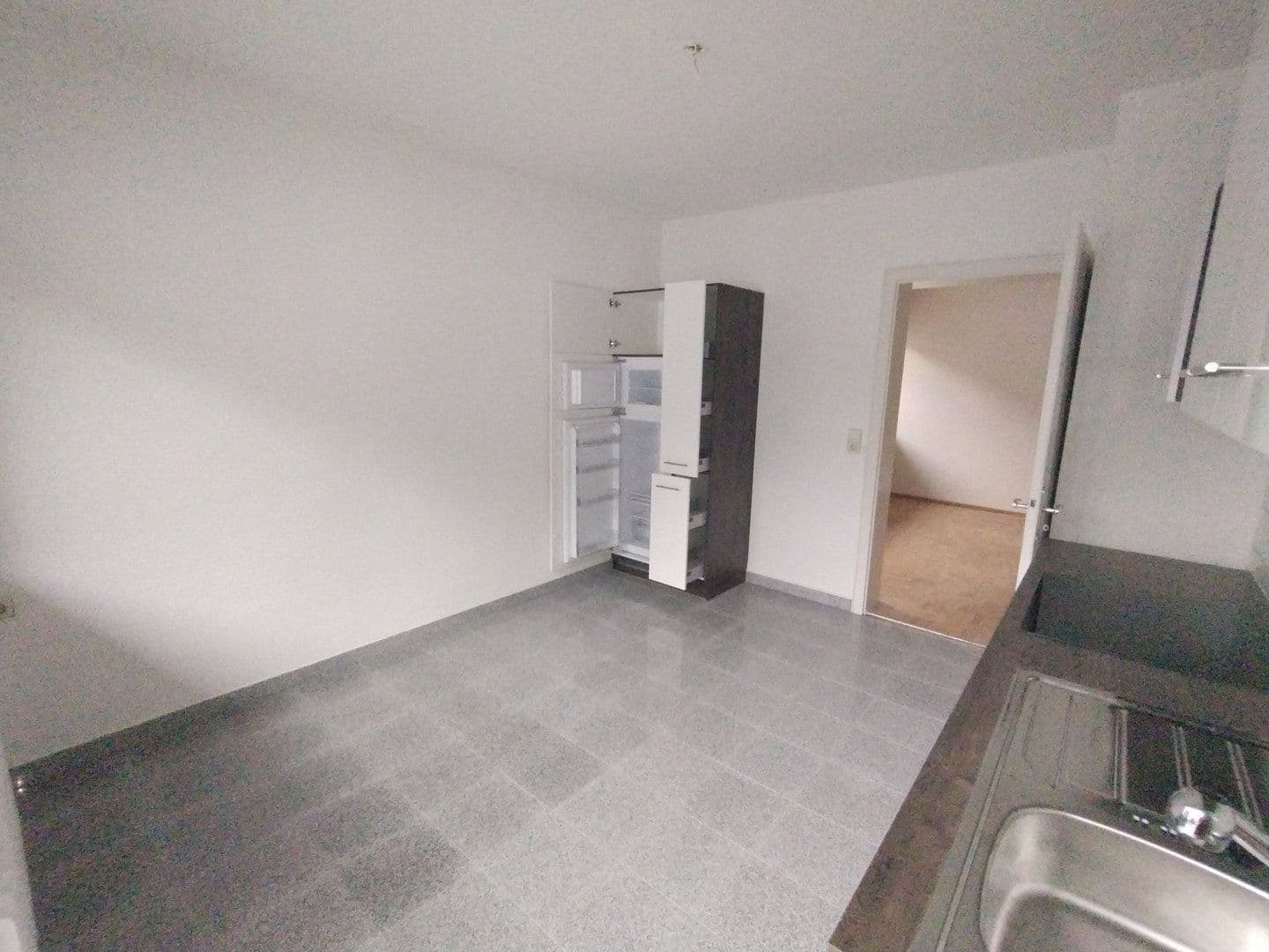 Pronájem bytu 4+1 130 m², Schwimmbadstraße 7, Bad Herrenalb, Bádensko-Württembersko Pronájem bytu 4+1 130 m², Schwimmbadstraße 7, Bad Herrenalb, Bádensko-Württembersko
