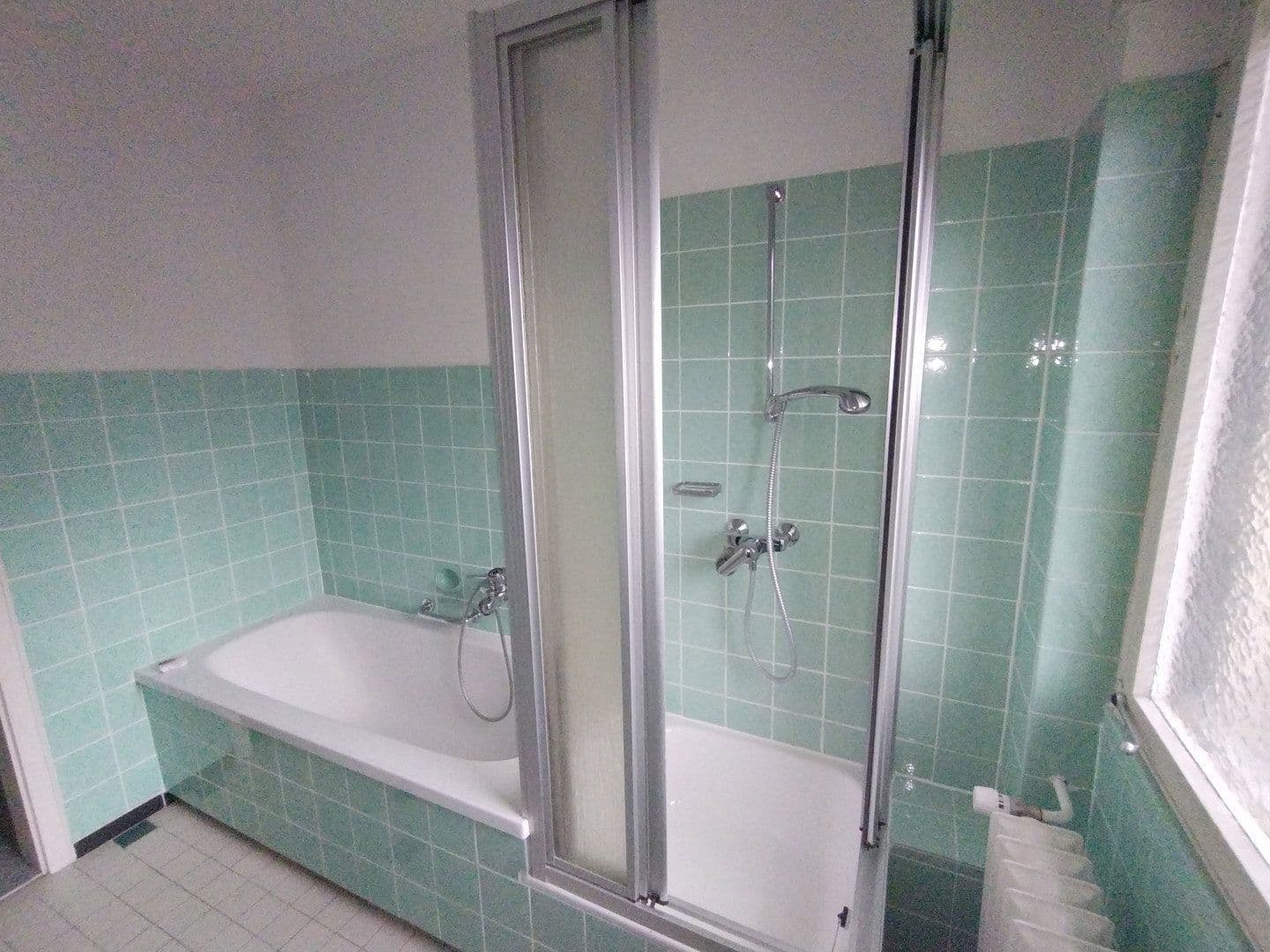 Pronájem bytu 4+1 130 m², Schwimmbadstraße 7, Bad Herrenalb, Bádensko-Württembersko Pronájem bytu 4+1 130 m², Schwimmbadstraße 7, Bad Herrenalb, Bádensko-Württembersko