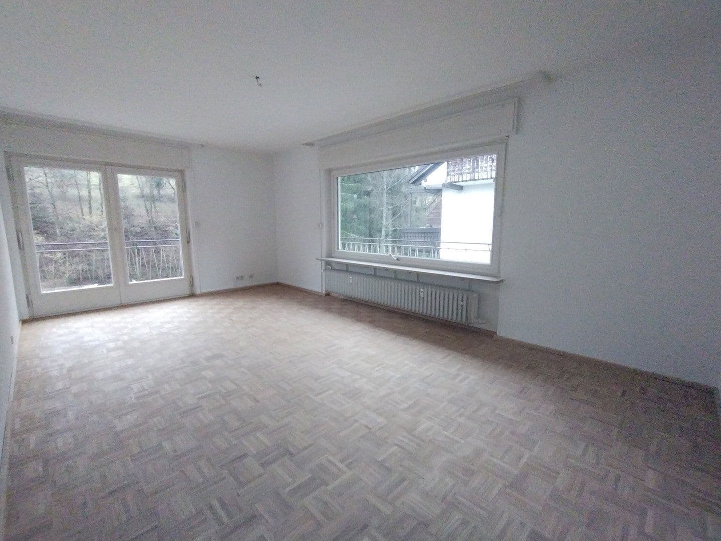 Pronájem bytu 4+1 130 m², Schwimmbadstraße 7, Bad Herrenalb, Bádensko-Württembersko Pronájem bytu 4+1 130 m², Schwimmbadstraße 7, Bad Herrenalb, Bádensko-Württembersko