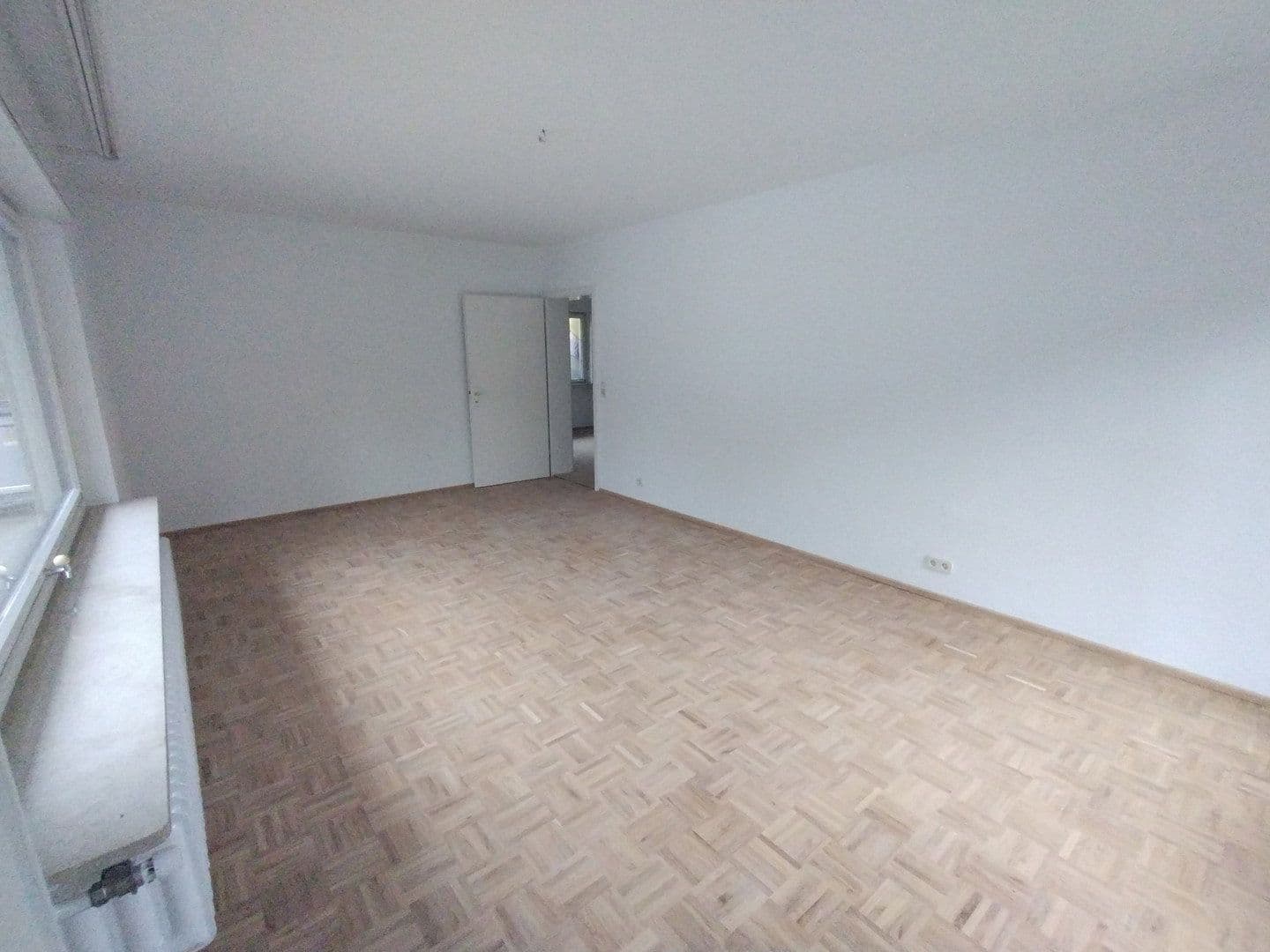 Pronájem bytu 4+1 130 m², Schwimmbadstraße 7, Bad Herrenalb, Bádensko-Württembersko Pronájem bytu 4+1 130 m², Schwimmbadstraße 7, Bad Herrenalb, Bádensko-Württembersko