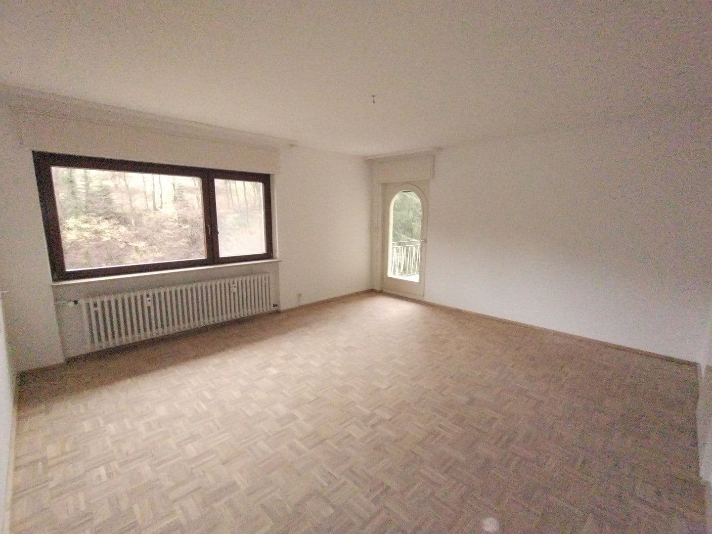 Pronájem bytu 4+1 130 m², Schwimmbadstraße 7, Bad Herrenalb, Bádensko-Württembersko Pronájem bytu 4+1 130 m², Schwimmbadstraße 7, Bad Herrenalb, Bádensko-Württembersko