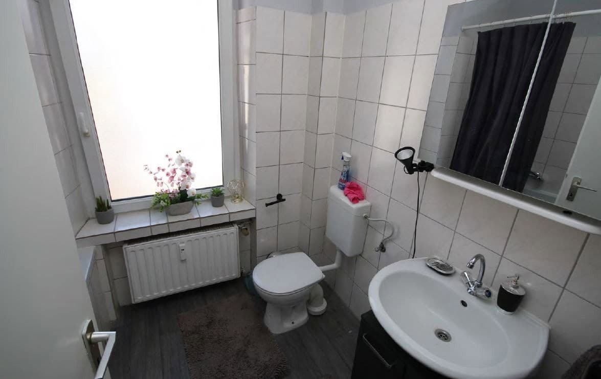 Pronájem bytu 3+1 76 m², Viktoriastr.27, Duisburg, Severní Porýní-Vestfálsko Pronájem bytu 3+1 76 m², Viktoriastr.27, Duisburg, Severní Porýní-Vestfálsko