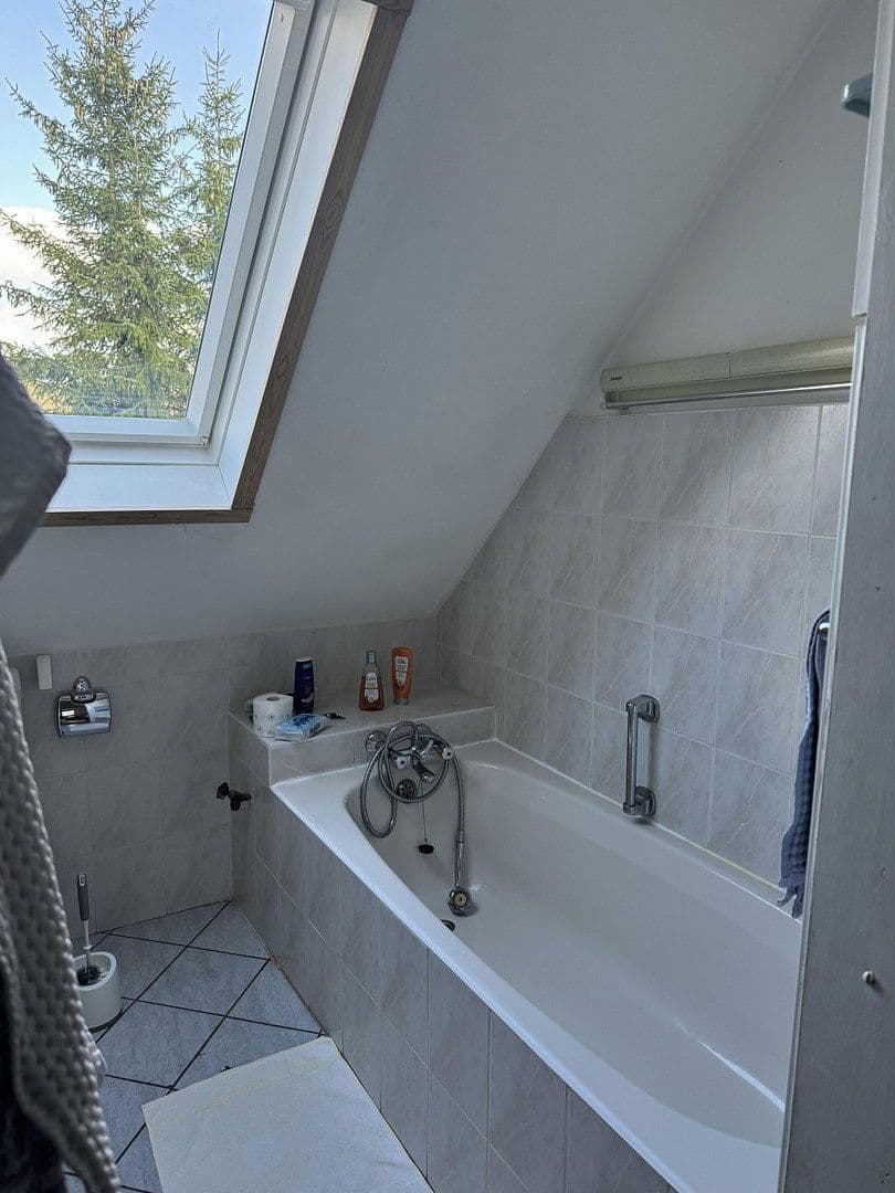 Prodej domu 140 m², pozemek 2.900 m², Neuhausen/Erzgebirge, Sasko Prodej domu 140 m², pozemek 2.900 m², Neuhausen/Erzgebirge, Sasko