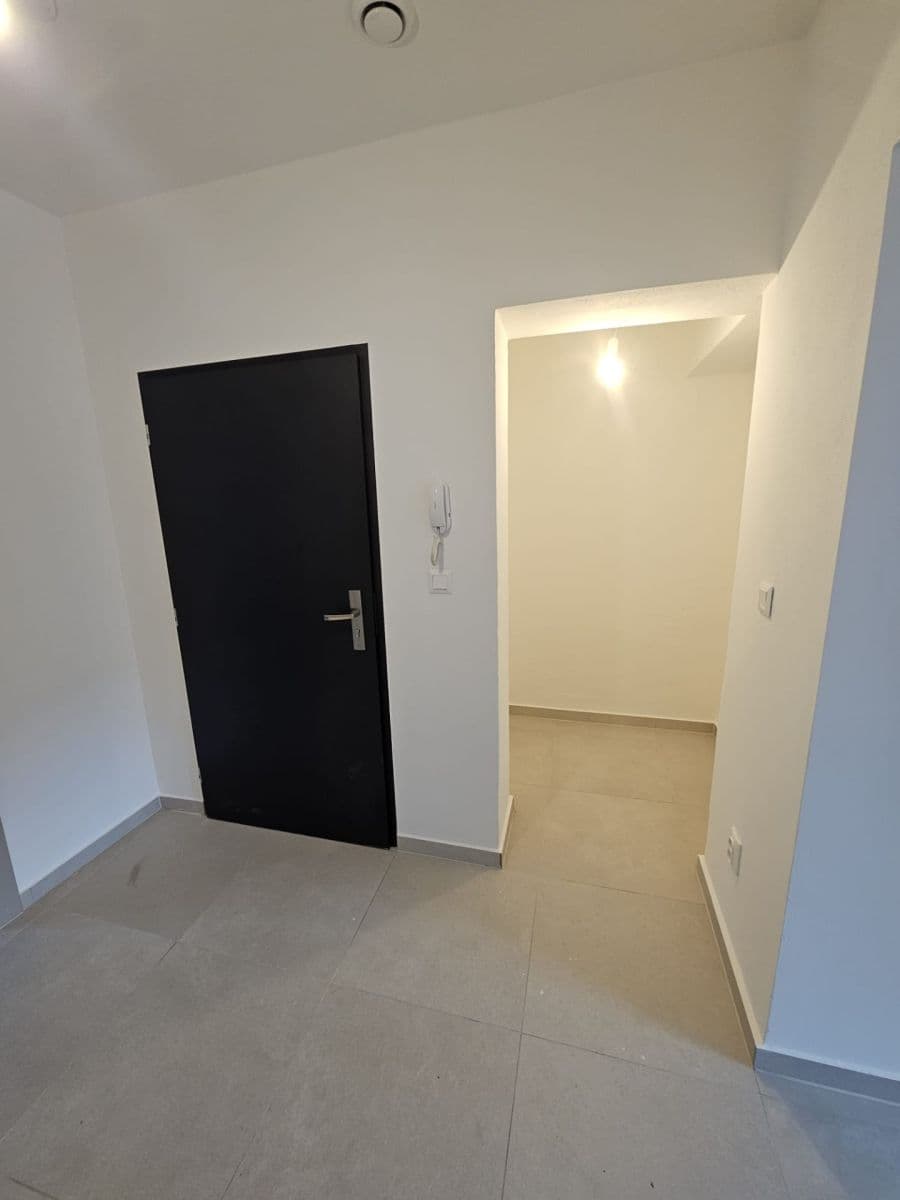 Pronájem bytu 2+kk 67 m², Dobrovského, Olomouc, Olomoucký kraj Pronájem bytu 2+kk 67 m², Dobrovského, Olomouc, Olomoucký kraj